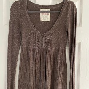 Women’s Hollister sweater